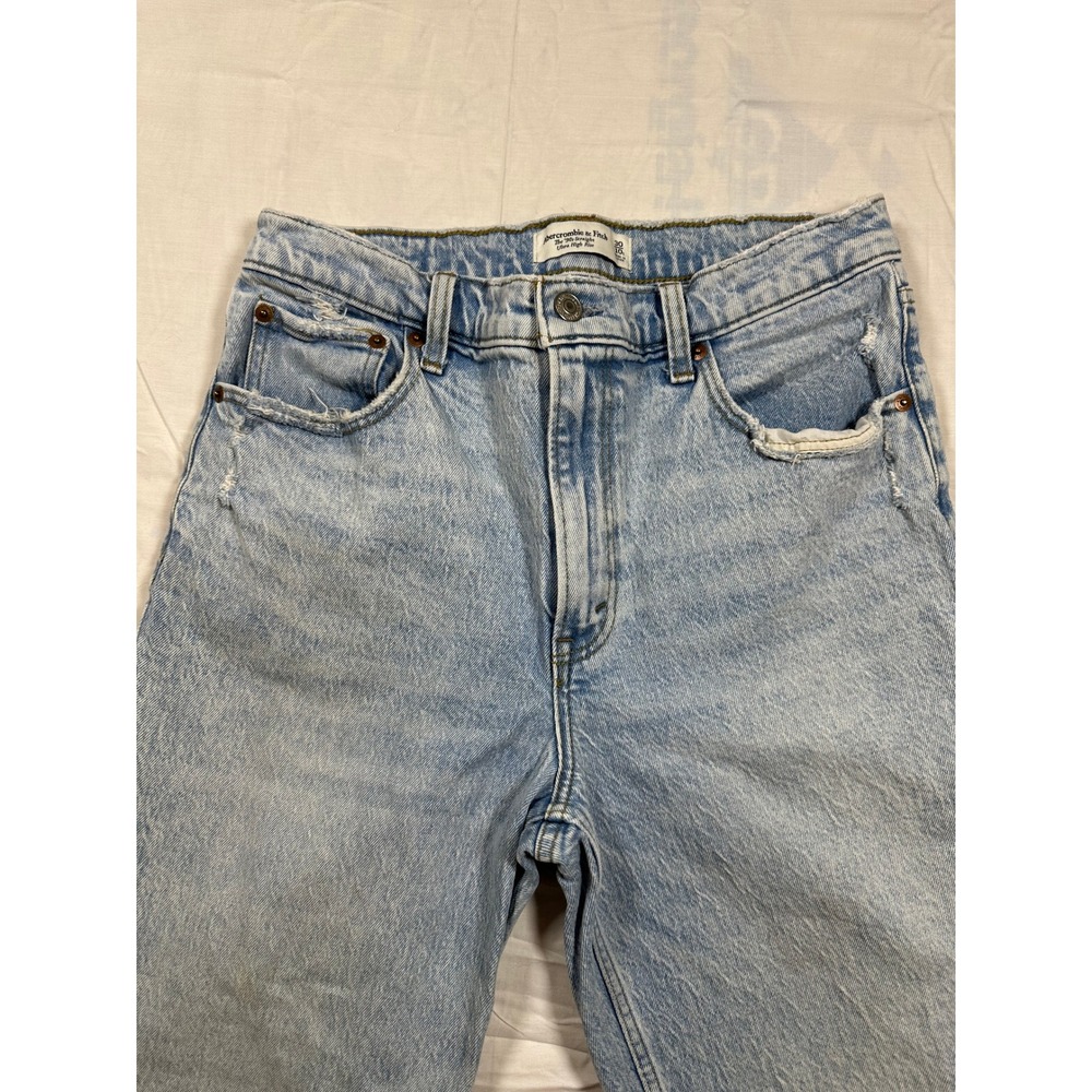 Abercrombie&Fitch 90s Straight Ultra‎ High Rise Jeans Light Wash 30/10S Distress